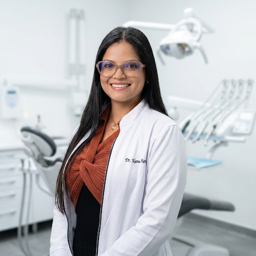 Dra. María Alejandra Domínguez - OdontoSalud La Victoria